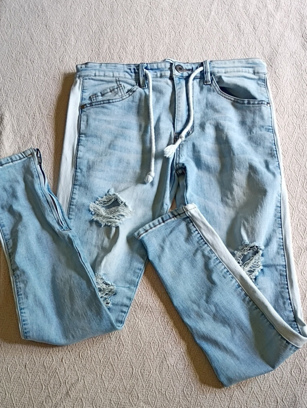Fashion Nova Light Blue Ripped Slim Mens Jeans